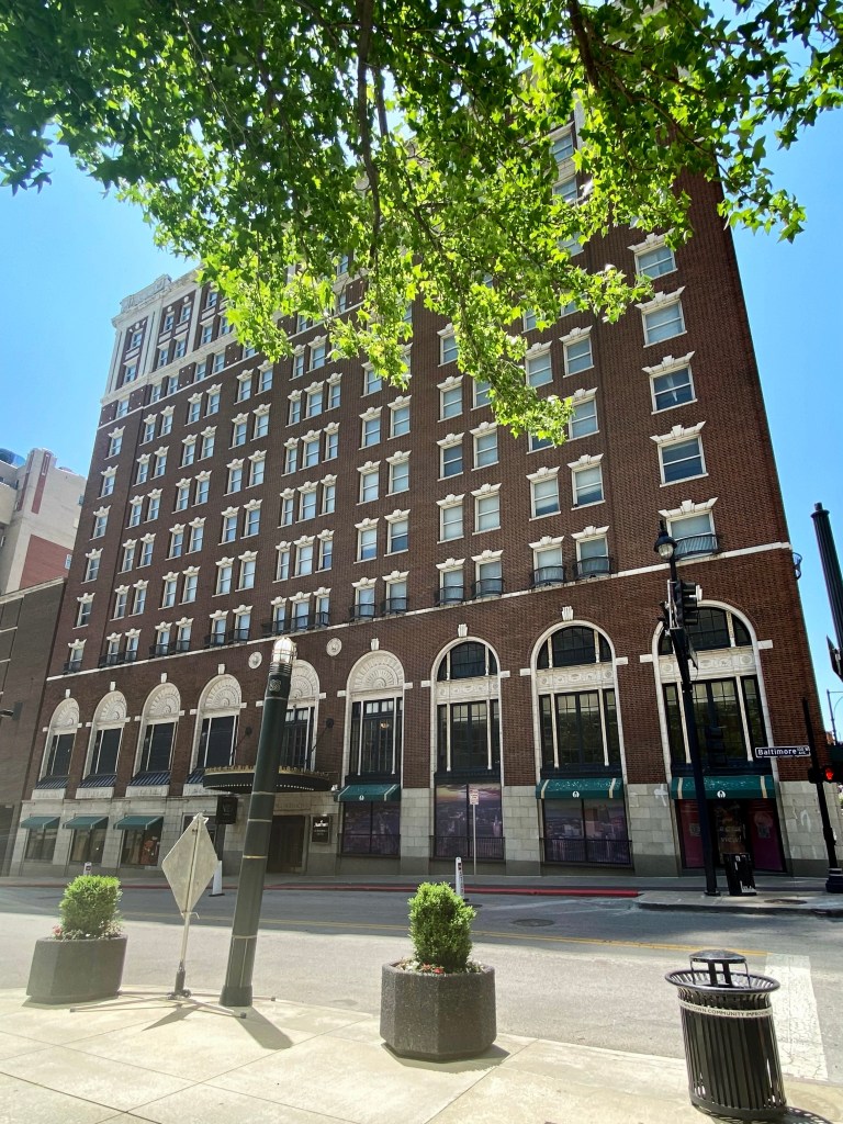 Photo of the Muehlebach Hotel on Baltimore Avenue, Kansas City, Missouri