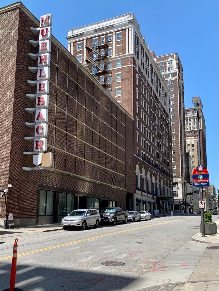 Photo of the Muehlebach Hotel on Baltimore Avenue, Kansas City, Missouri